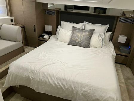 Prestige 460 Flybridge image