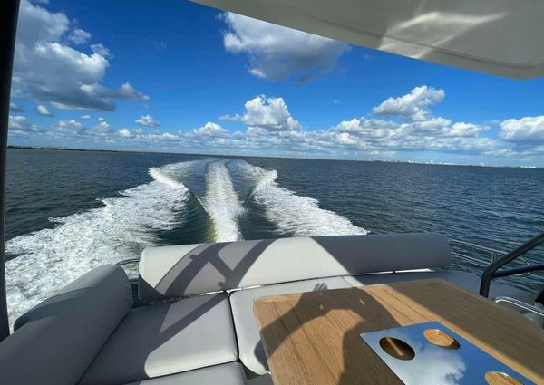 Prestige 460 Flybridge image