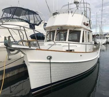 Grand Banks 36 Classic Tri-Cabin image