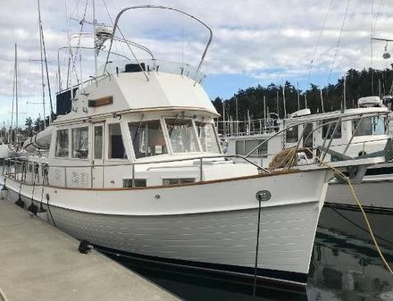 Grand Banks 36 Classic Tri-Cabin image