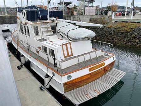 Grand Banks 36 Classic Tri-Cabin image