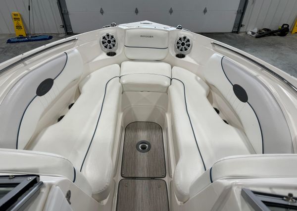 Rinker 276-CAPTIVA-BOWRIDER image