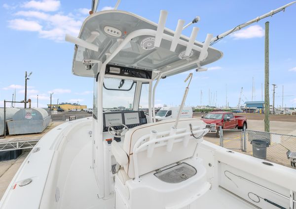 Sea Hunt Gamefish 27CE image