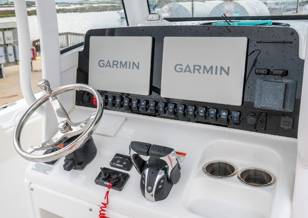 Sea Hunt Gamefish 27CE image