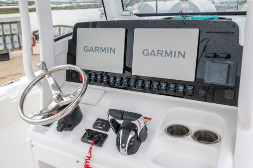 Sea Hunt Gamefish 27CE image