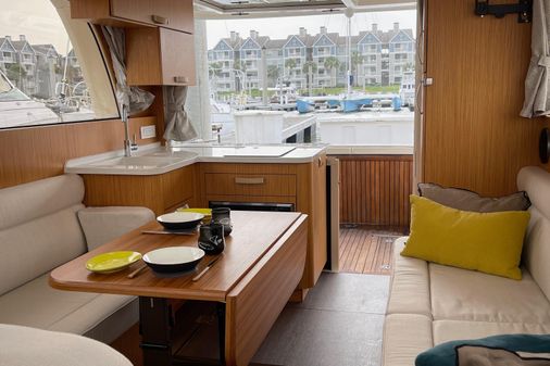 Greenline 33 Hybrid image