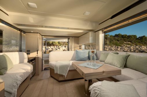 Absolute 48 Navetta image