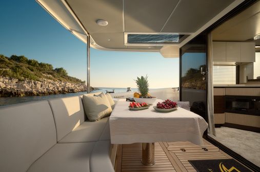 Absolute 48 Navetta image