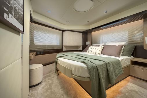 Absolute 48 Navetta image