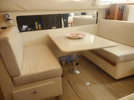 Carver 356 Aft Cabin Motor Yacht image