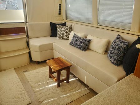 Carver 356 Aft Cabin Motor Yacht image