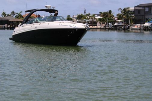 Sea Ray 370 Venture image