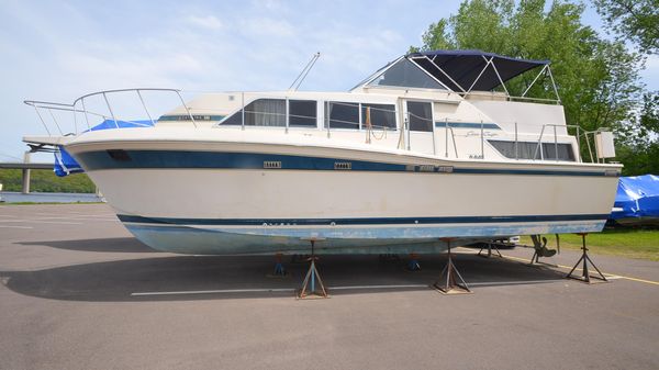 Chris-Craft Catalina 381