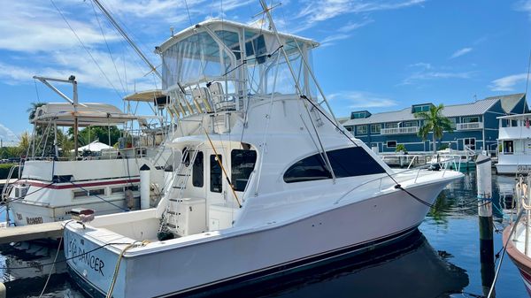 Luhrs Flybridge 