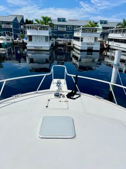 Luhrs Flybridge image