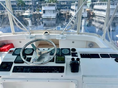 Luhrs Flybridge image