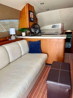 Luhrs Flybridge image