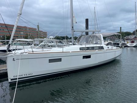 Beneteau Oceanis 38.1 image