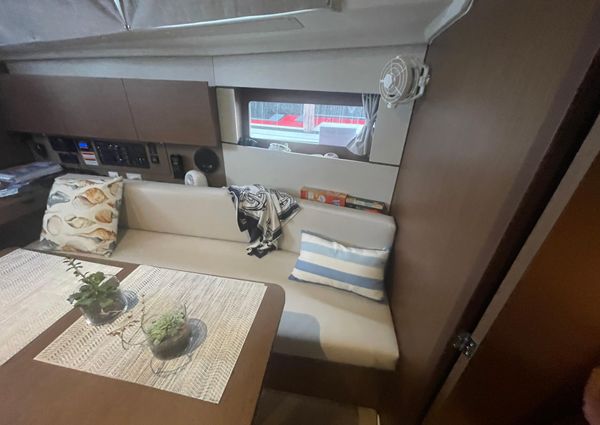 Beneteau Oceanis 38.1 image