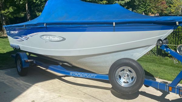 Starcraft 196 Fishmaster