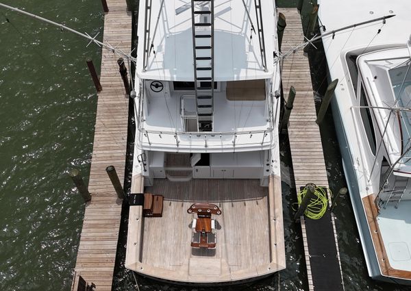 Donzi CUSTOM-ENCLOSED-FLYBRIDGE image