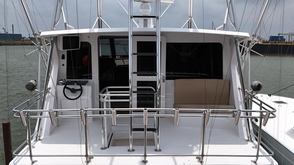 Donzi Custom Enclosed Flybridge image