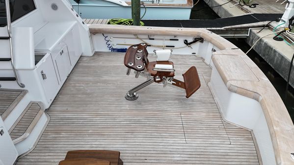 Donzi Custom Enclosed Flybridge image