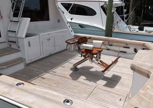 Donzi CUSTOM-ENCLOSED-FLYBRIDGE image