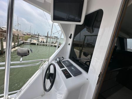 Donzi CUSTOM-ENCLOSED-FLYBRIDGE image