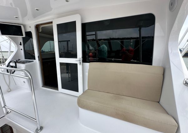 Donzi CUSTOM-ENCLOSED-FLYBRIDGE image