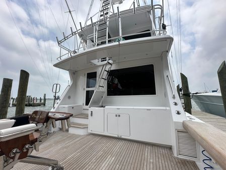 Donzi Custom Enclosed Flybridge image