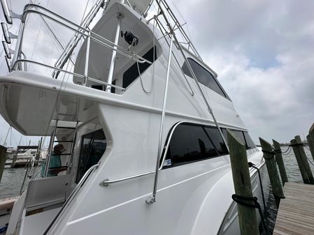 Donzi Custom Enclosed Flybridge image