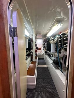 Donzi Custom Enclosed Flybridge image