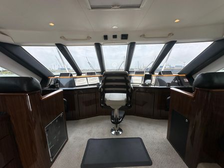 Donzi Custom Enclosed Flybridge image