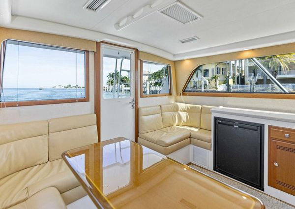 Cabo 35 Flybridge image