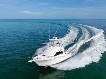 Cabo 35 Flybridge image