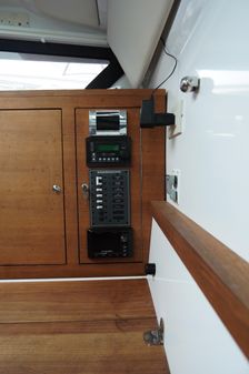 Axopar 37 Wet Bar image