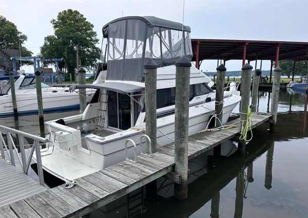 Silverton FLYBRIDGE-SEDAN image