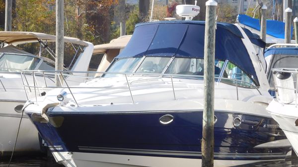 Monterey 330 Sport Yacht 
