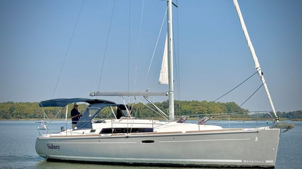 Beneteau Oceanis 37 