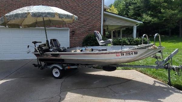 Lowe FISHING 