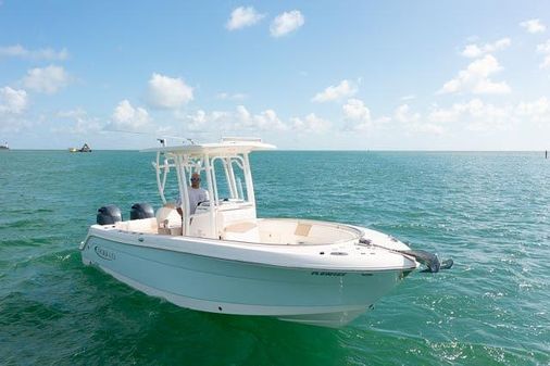 Robalo R242-CENTER-CONSOLE image