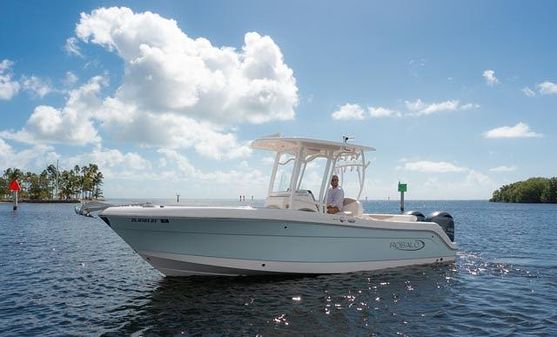 Robalo R242-CENTER-CONSOLE image