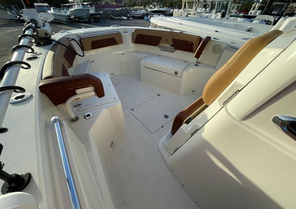 Cobia 265-CENTER-CONSOLE-OPEN image