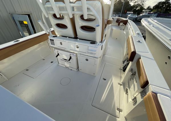 Cobia 265-CENTER-CONSOLE-OPEN image