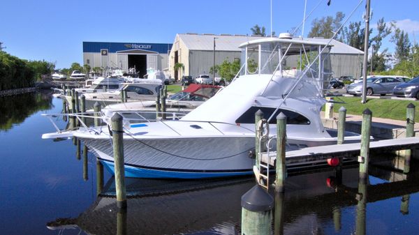 Luhrs 36 Convertible 