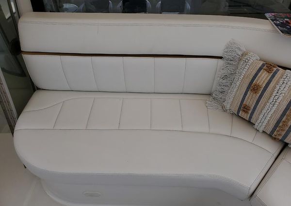 Carver 564 Cockpit Motor Yacht image