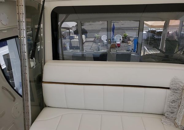 Carver 564 Cockpit Motor Yacht image