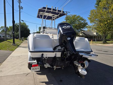 Boston Whaler 210 Outrage image