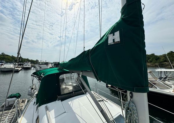 Beneteau 323 image